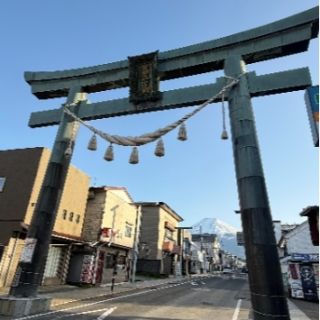 IMG_7450_WH_355x650px